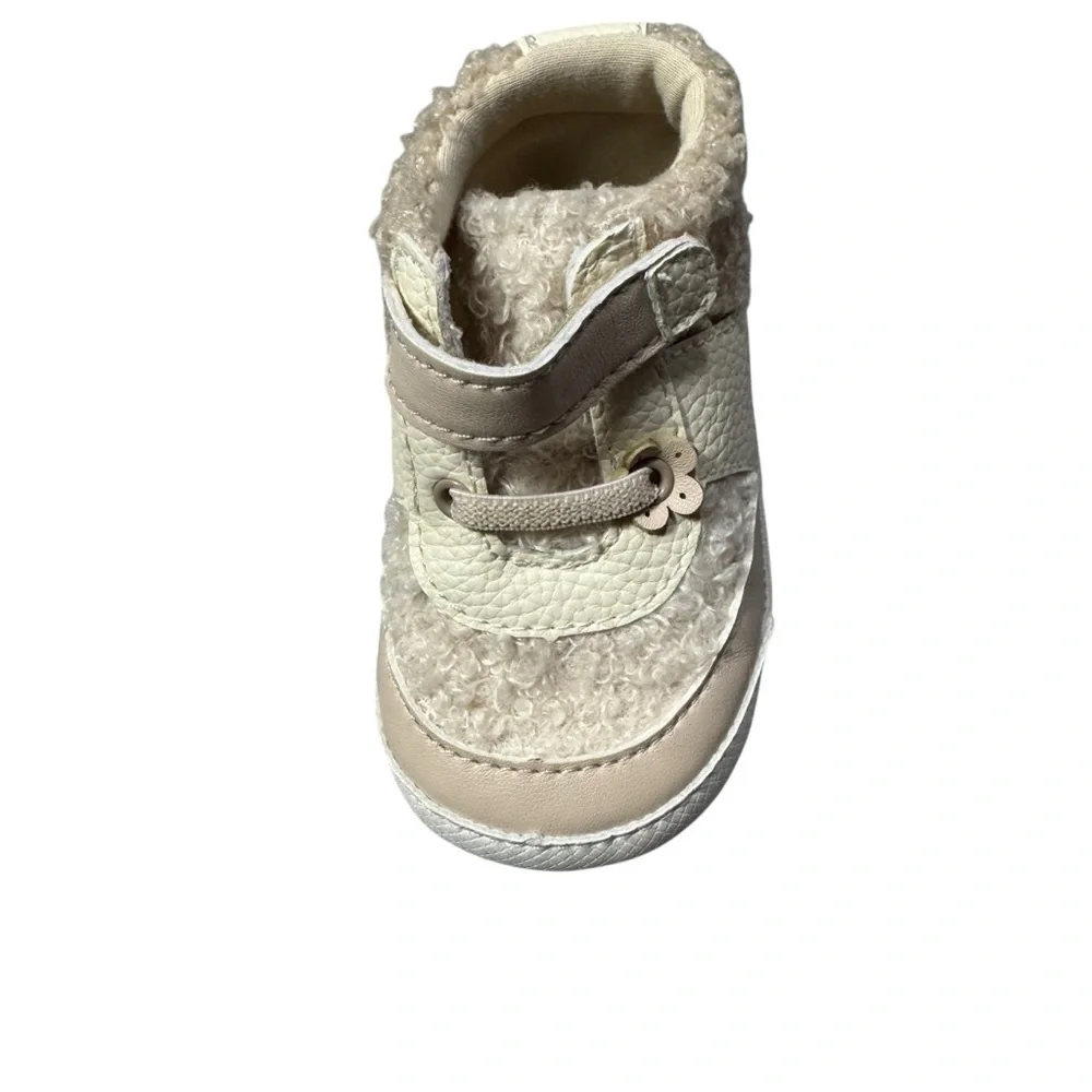NWT New Mayoral Ecru 9795 BABY SPORTS BOOTS Size 18 (7 - 9 Months)